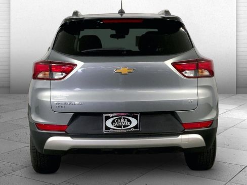 Used 2025 Chevrolet TrailBlazer LT AWD/4WD image 3