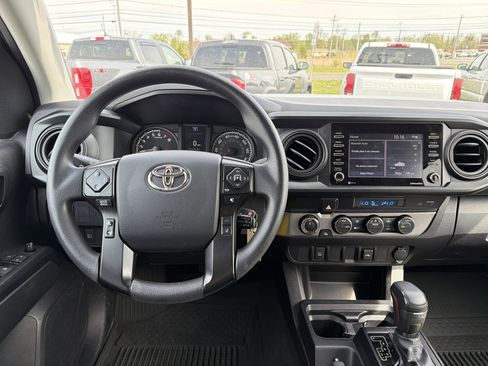 Used 2023 Toyota Tacoma SR AWD/4WD image 12