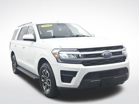 Used 2024 Ford Expedition XLT AWD/4WD image 3