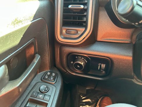 Used 2024 RAM 3500 Tradesman w/ Chrome Appearance Group AWD/4WD image 23