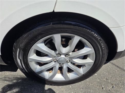 Used 2017 Land Rover Range Rover Sport HSE AWD/4WD image 12
