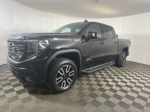 Used 2022 GMC Sierra 1500 AT4 w/ AT4 Premium Package AWD/4WD image 7