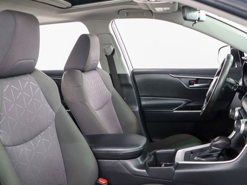 Used 2023 Toyota RAV4 XLE w/ Convenience Package image 27