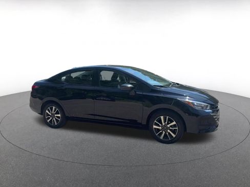 Used 2025 Nissan Versa SV FWD image 2