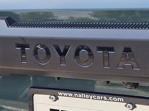 Used 2025 Toyota 4Runner TRD Off-Road Premium AWD/4WD image 29