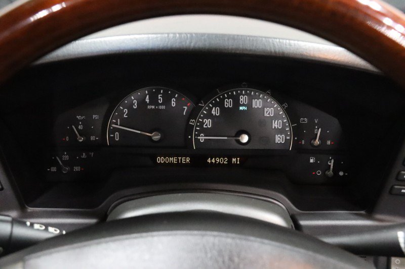 Used 2006 Cadillac XLR RWD image 49