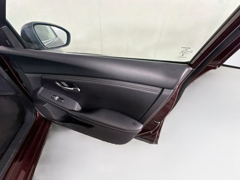 Used 2025 Nissan Sentra SV FWD image 30