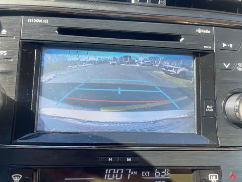Used 2018 Toyota Avalon XLE Premium w/ Carpet Mat Package FWD image 15