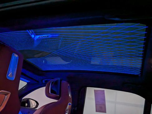 New 2026 BMW 750e xDrive AWD/4WD image 9