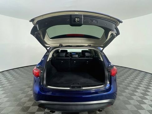 Used 2017 INFINITI QX70 AWD w/ Premium Package image 29