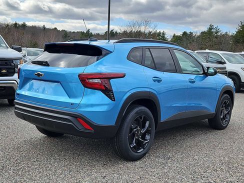 New 2026 Chevrolet Trax LT w/ Sunroof Package FWD image 4