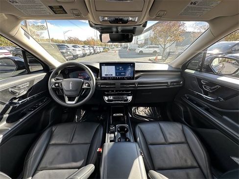 Certified 2023 Lincoln Corsair Reserve w/ Equipment Group 201A image 3