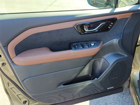 New 2026 Subaru Forester Touring image 13