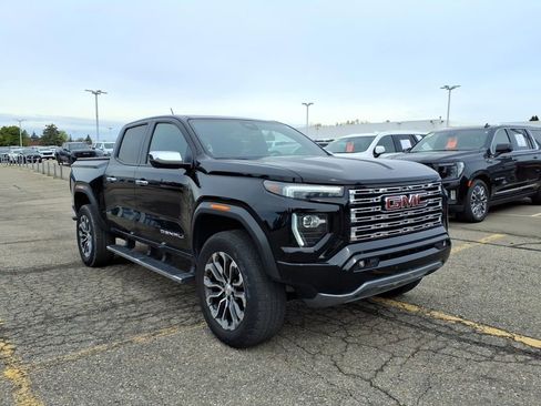Used 2023 GMC Canyon Denali AWD/4WD image 3