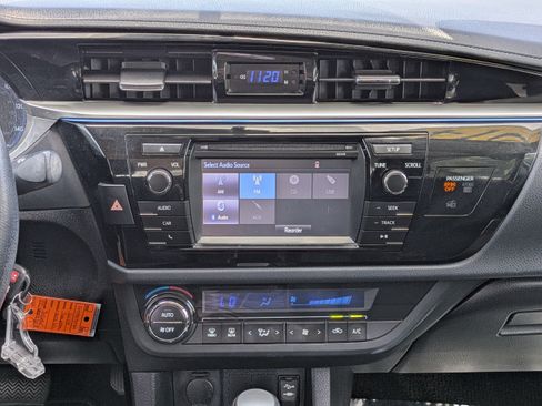 Used 2014 Toyota Corolla S FWD image 17