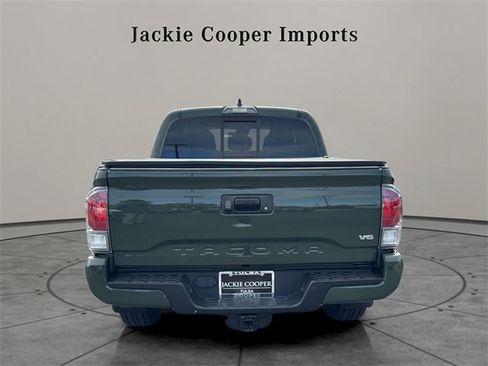 Used 2021 Toyota Tacoma TRD Off-Road image 4