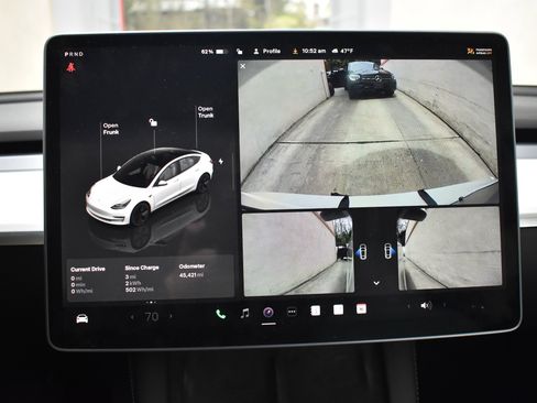 Used 2022 Tesla Model 3 Long Range image 32