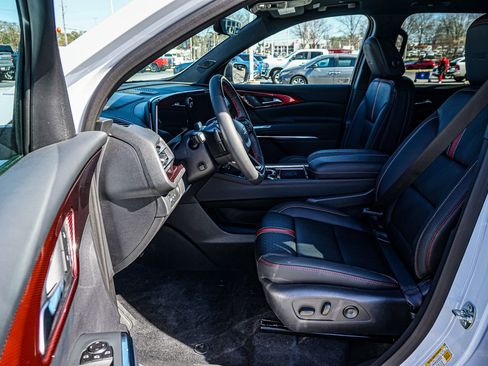 New 2026 Chevrolet Traverse RS w/ LPO, Floor Liner Package image 17