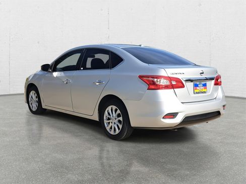 Used 2019 Nissan Sentra SV image 7
