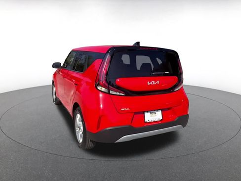 Used 2025 Kia Soul LX w/ LX Technology Package image 11