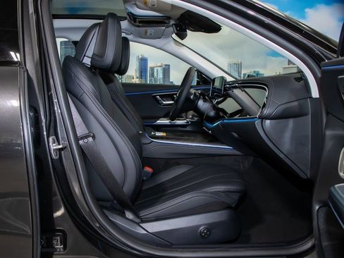 Used 2026 Mercedes-Benz E 350 4MATIC Sedan image 21