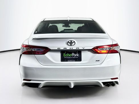 Used 2020 Toyota Camry SE FWD image 7