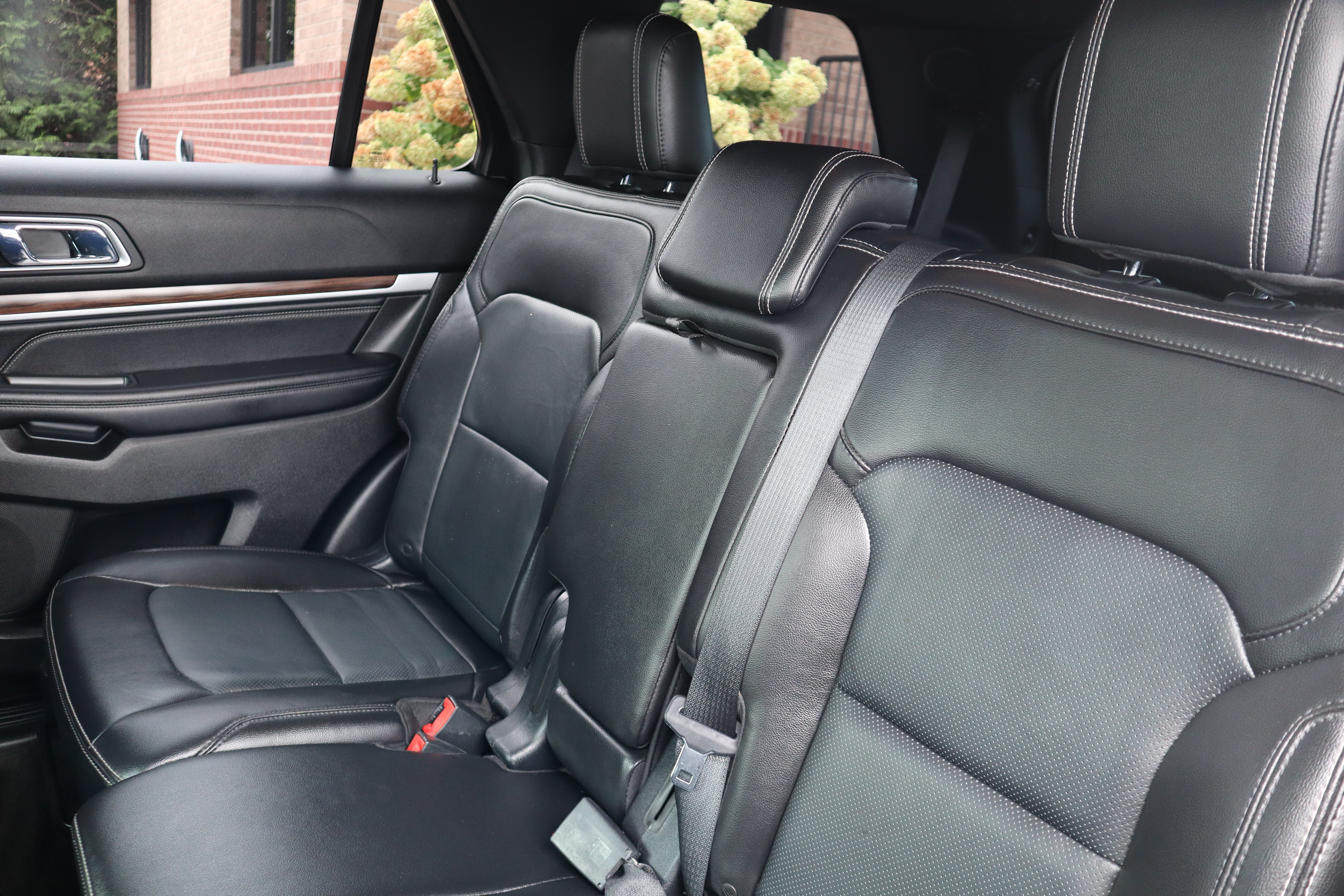Used 2017 Ford Explorer Limited FWD image 25
