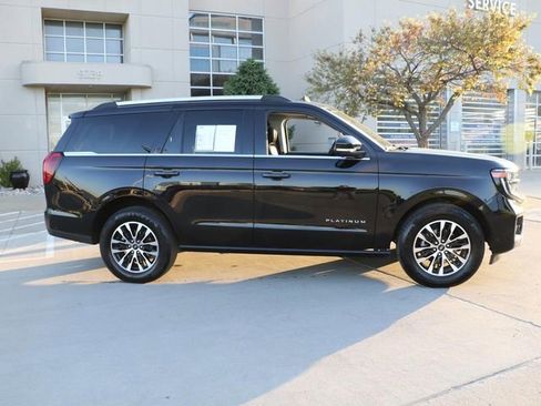 Used 2025 Ford Expedition Platinum AWD/4WD image 6