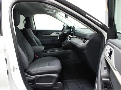 New 2026 Ford Explorer Active image 17