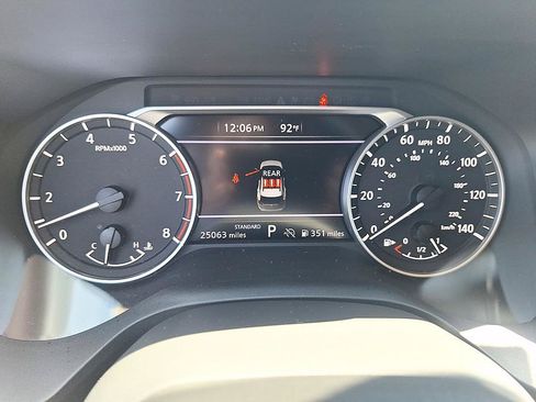 Certified 2025 Nissan Rogue SV FWD image 14