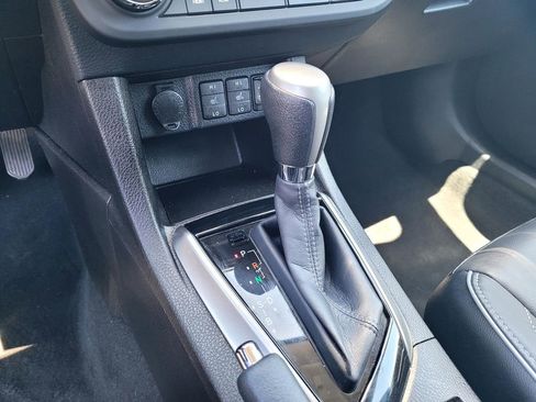 Used 2015 Toyota Corolla LE Premium FWD image 18