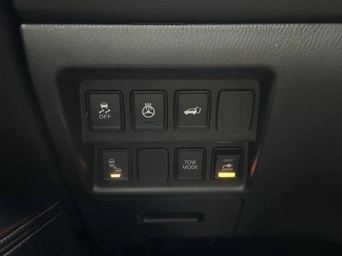 Used 2020 Nissan Pathfinder SL AWD/4WD image 27