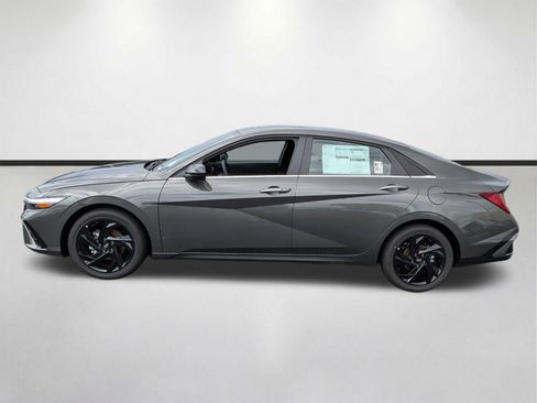New 2026 Hyundai Elantra SE FWD image 7