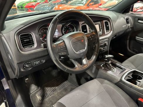 Used 2015 Dodge Charger SE w/ Sport Appearance Group RWD image 9