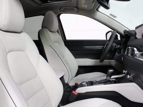 New 2025 MAZDA CX-5 AWD 2.5 S w/ Premium Plus Pkg image 12