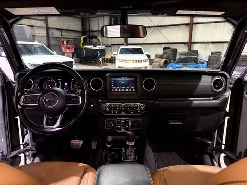 Used 2021 Jeep Wrangler Unlimited Sahara AWD/4WD image 28