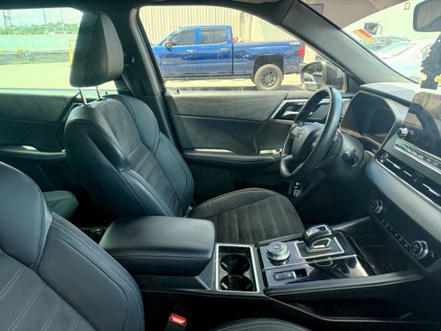 Used 2023 Mitsubishi Outlander SE Black Edition AWD/4WD image 8