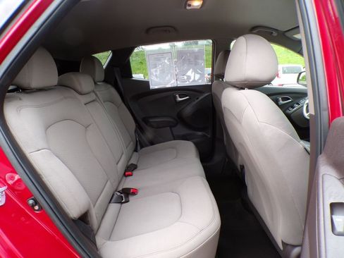 Used 2012 Hyundai Tucson GL FWD image 20