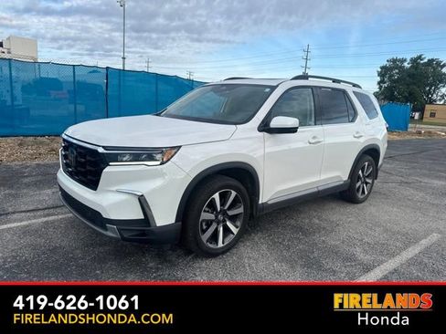 Used 2023 Honda Pilot Touring image 2