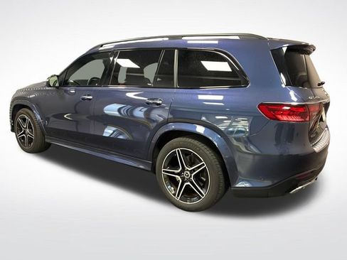Used 2024 Mercedes-Benz GLS 450 4MATIC image 3