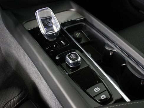 New 2026 Volvo V60 B5 Cross Country Ultra w/ Climate Package image 7