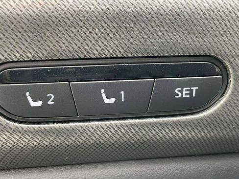 Used 2025 INFINITI QX60 Luxe w/ Black Edition image 19