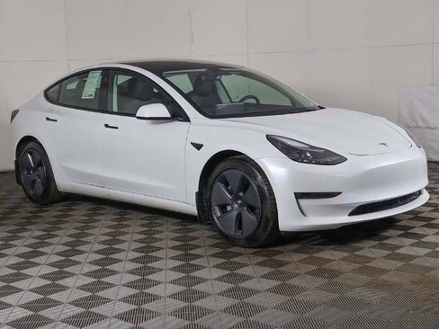 Used 2022 Tesla Model 3 Long Range image 2