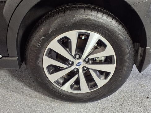 Used 2025 Subaru Outback Premium w/ Popular Package #1A AWD/4WD image 8