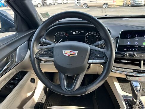 Used 2025 Cadillac CT4 Luxury RWD image 12