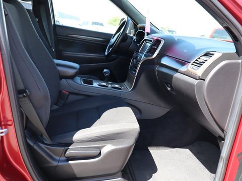 Used 2014 Jeep Grand Cherokee Laredo w/ Quick Order Package 23E AWD/4WD image 13
