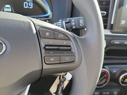 New 2026 Hyundai Venue SE image 6