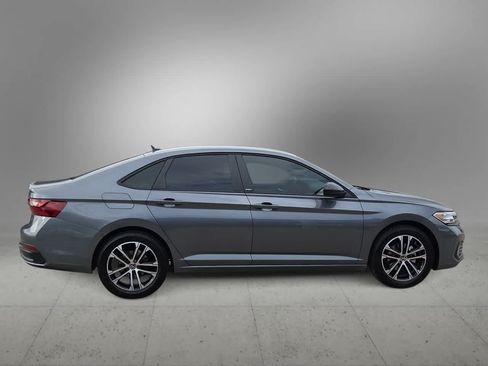 Used 2024 Volkswagen Jetta Sport FWD image 9