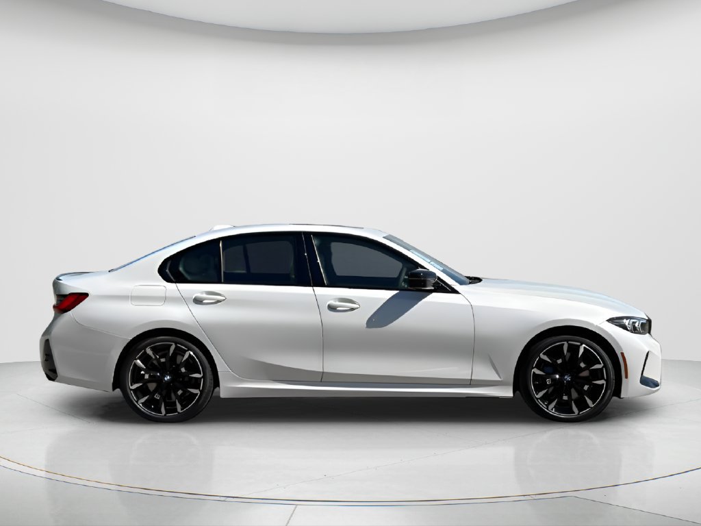 New 2026 BMW 330i Sedan w/ M Sport Package RWD image 4