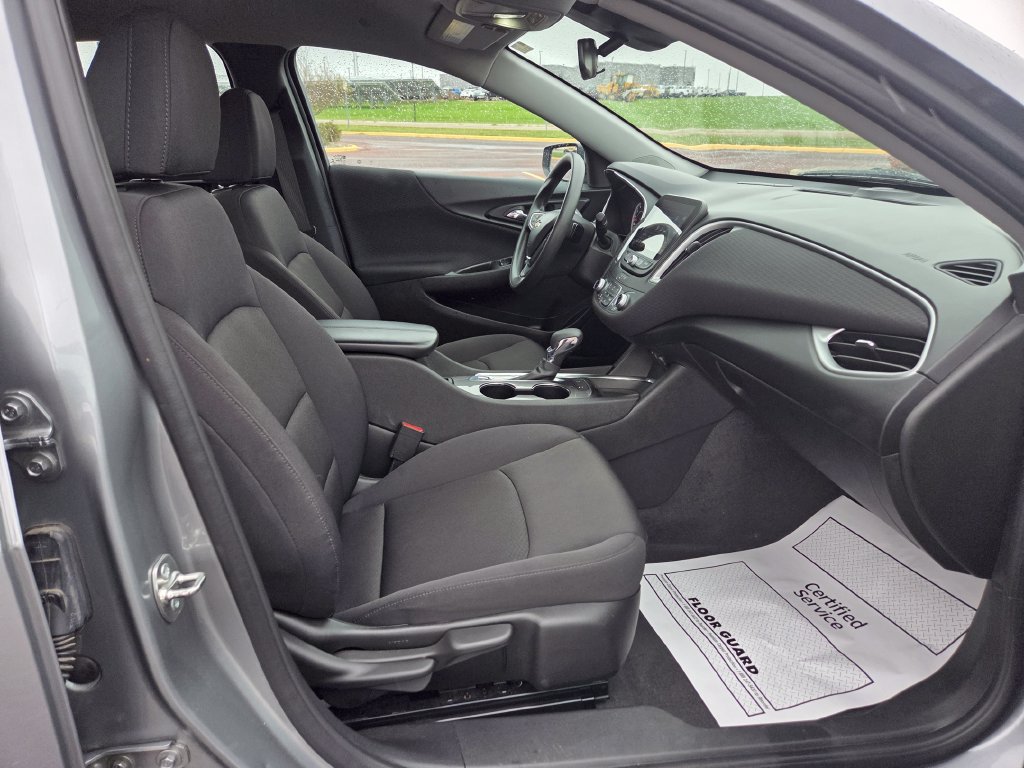 Used 2024 Chevrolet Malibu LT FWD image 29